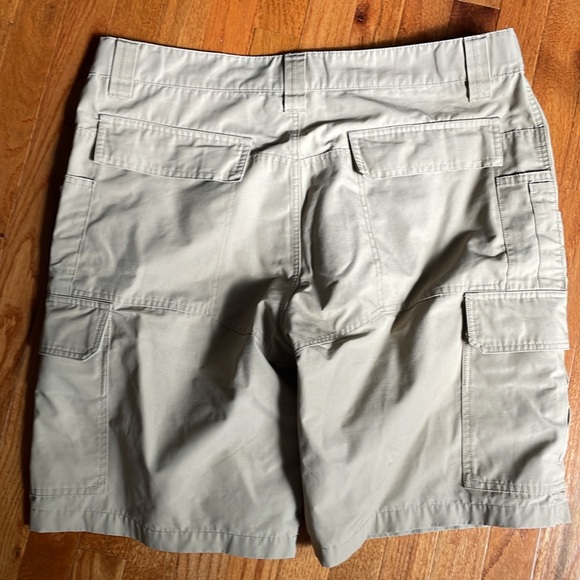Men’s midway USA Cargo shorts size 40 - Picture 2 of 4